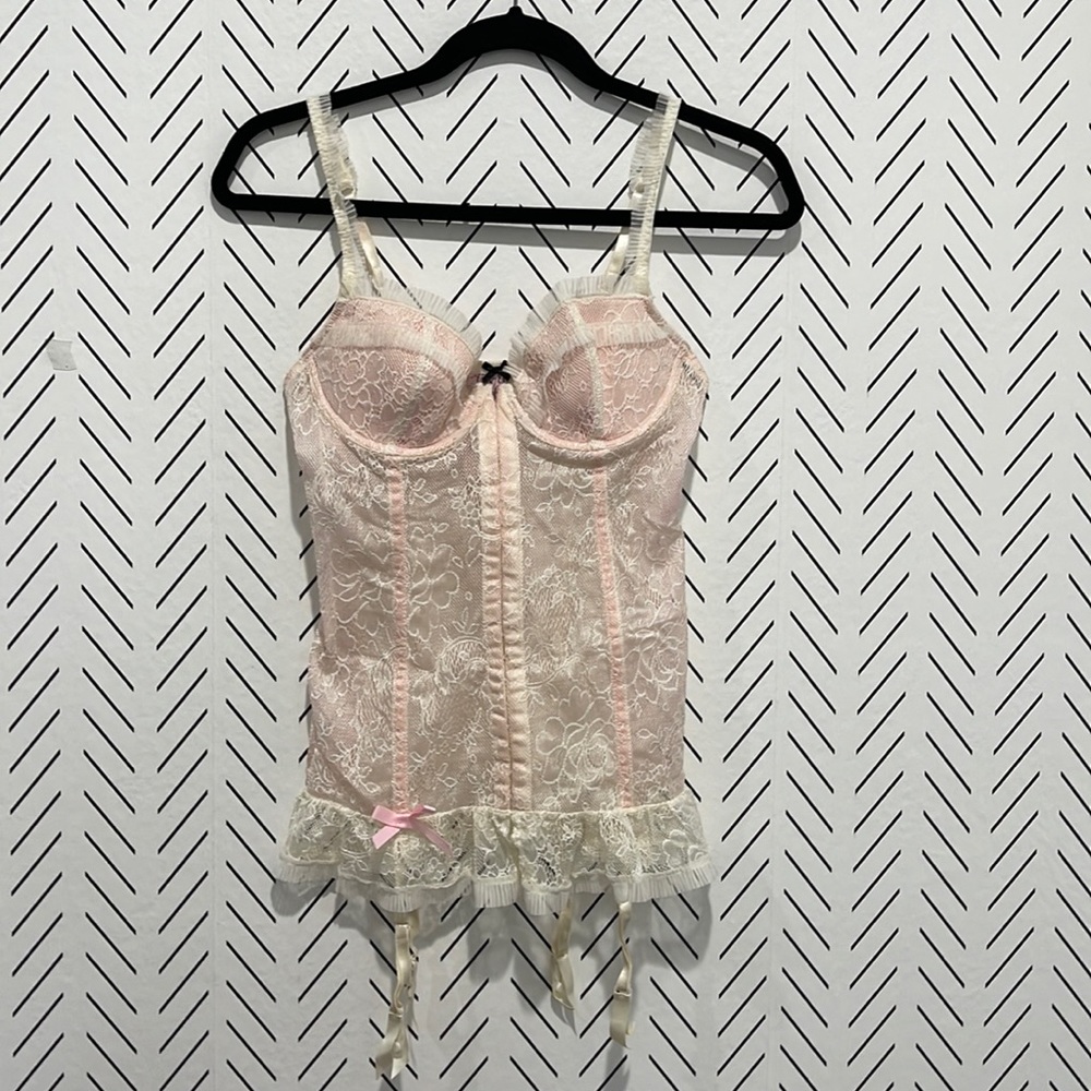 Victoria Secret  36B Sexy Little Things Lace Corset, Light pink/ Beige. Weeding